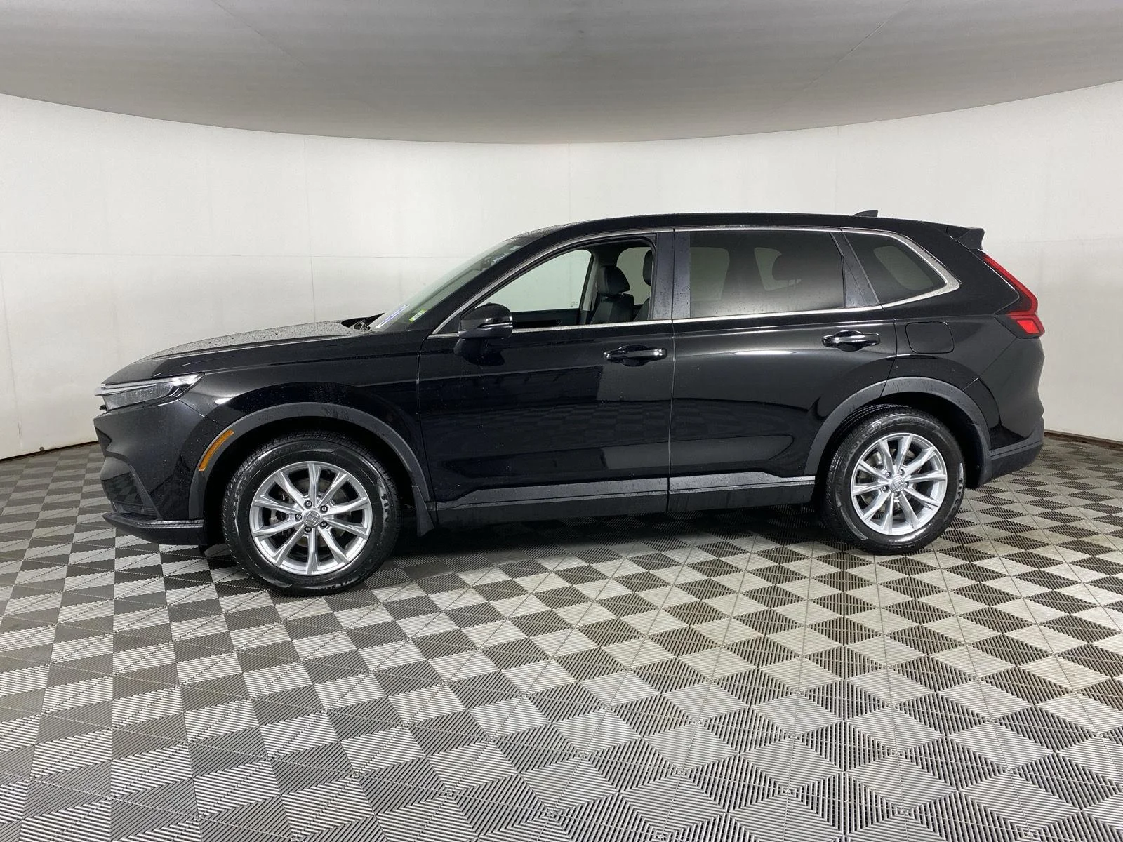 Used 2024  Honda EX-L image 4