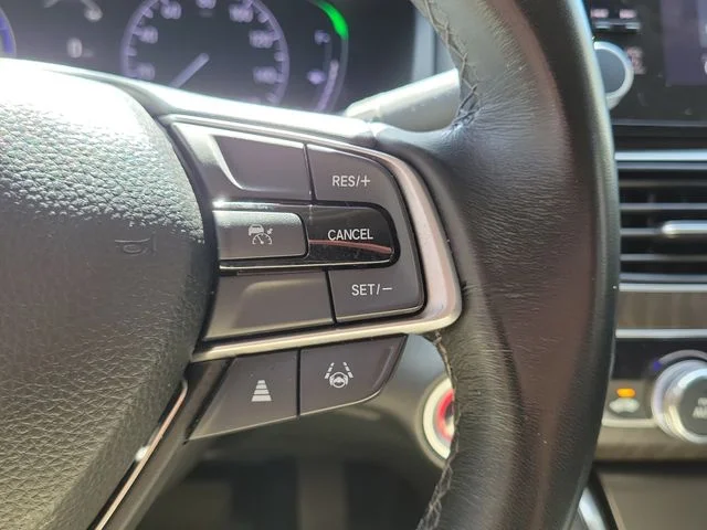 Used 2022 Silver Honda EX-L image 34