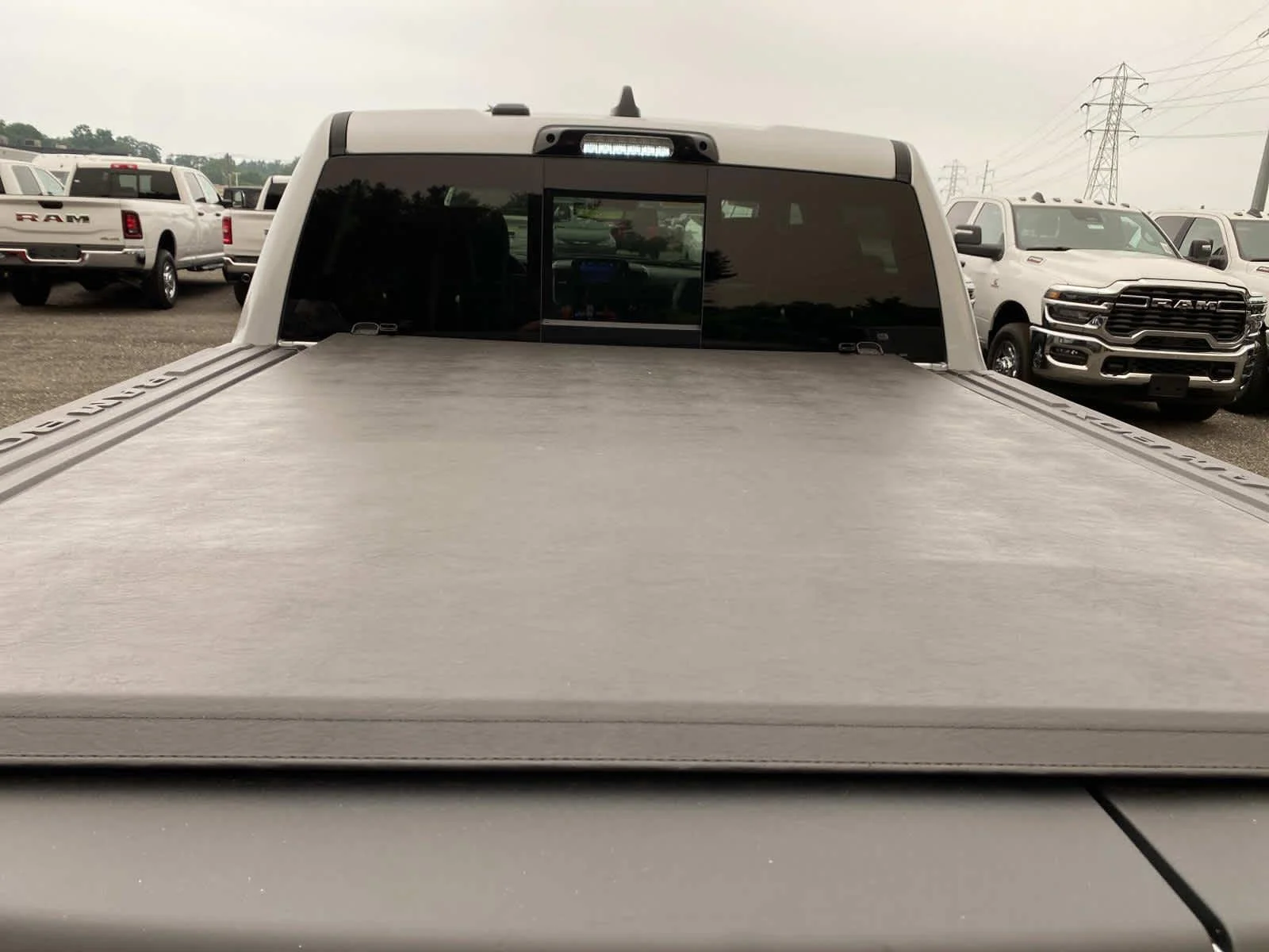 New 2026 Silver Zynith Exterior Paint Ram Limited image 8