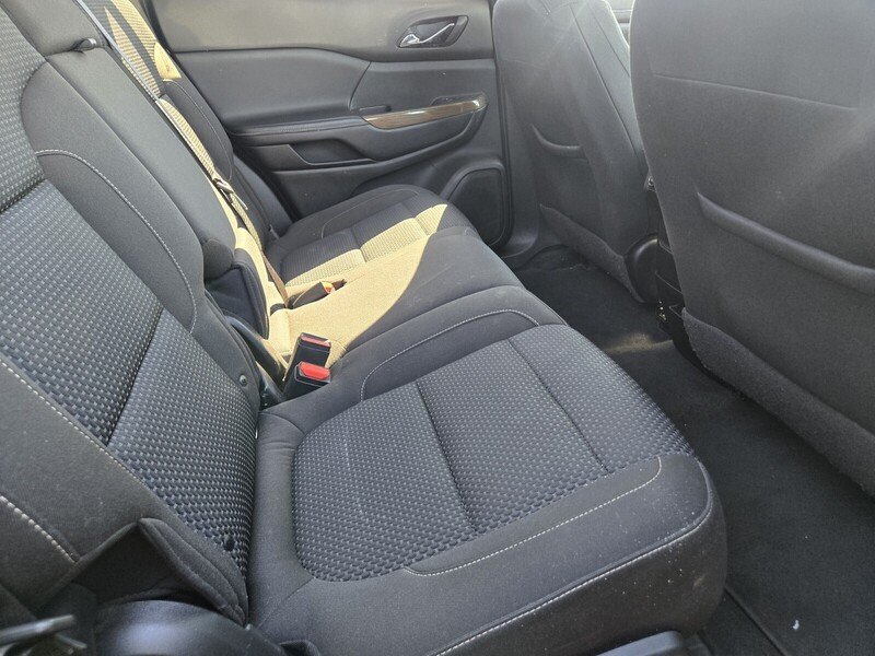 Used 2020 Gray GMC SLE image 5