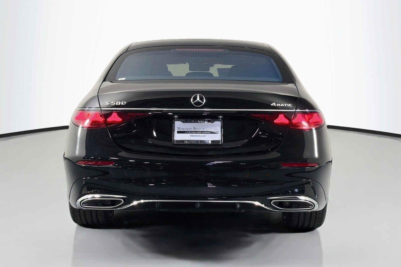 New 2027 Obsidian Black Metallic Mercedes-Benz S 580 4MATIC® Sedan image 3