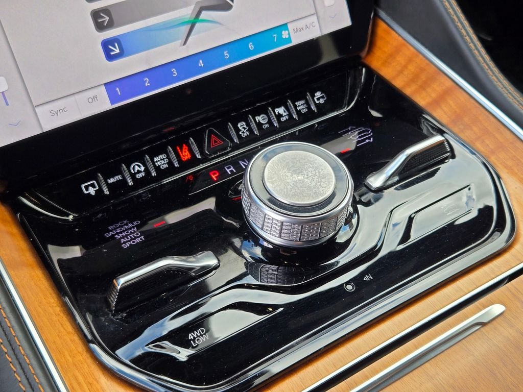 2024 Jeep Grand Wagoneer L Series III - Photo 42