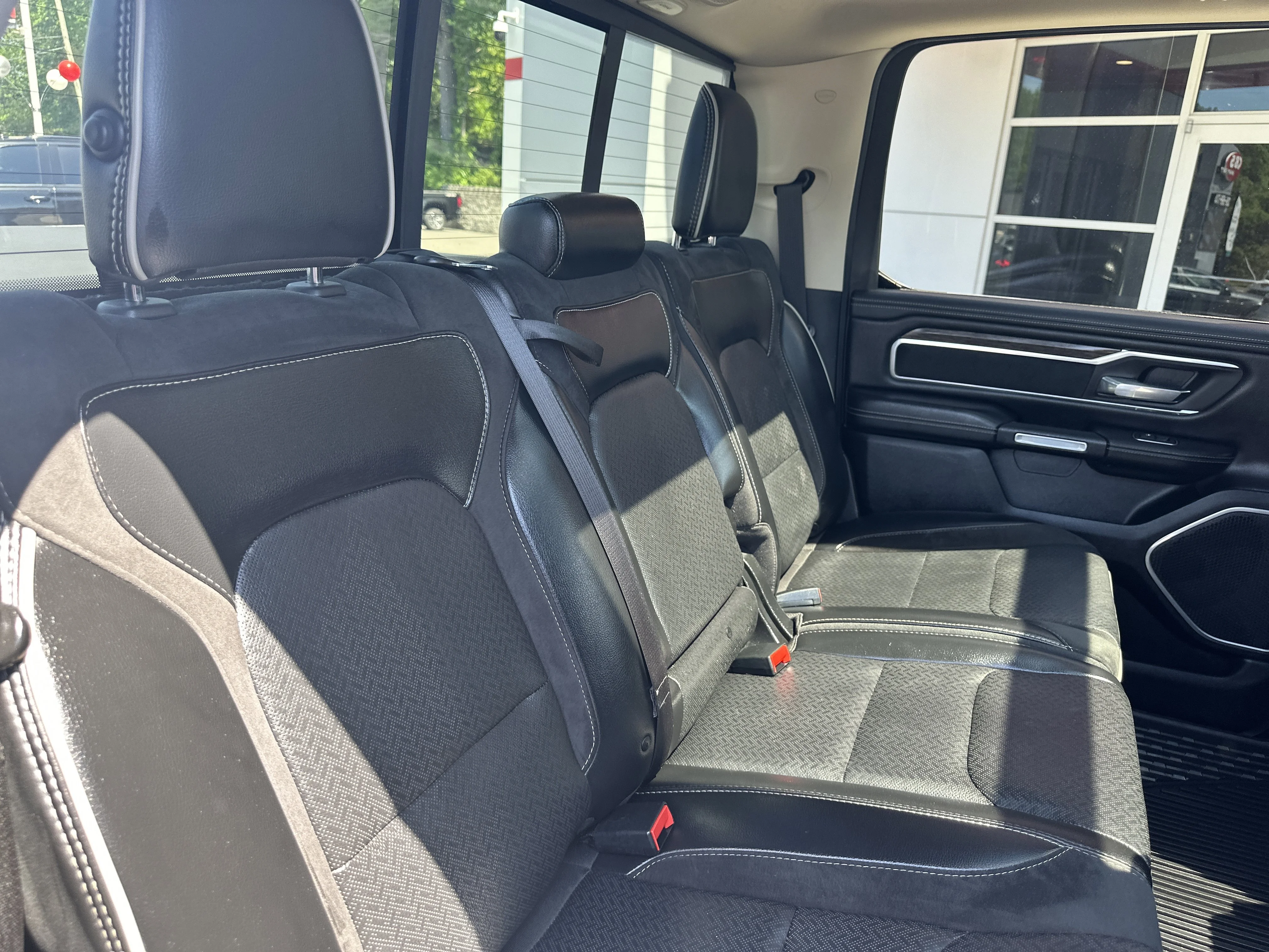 Used 2020 Diamond Black Crystal Pearlcoat Ram Laramie image 36