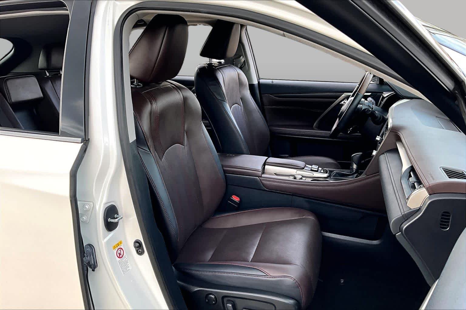 Used 2019 Eminent White Pearl Lexus  image 9