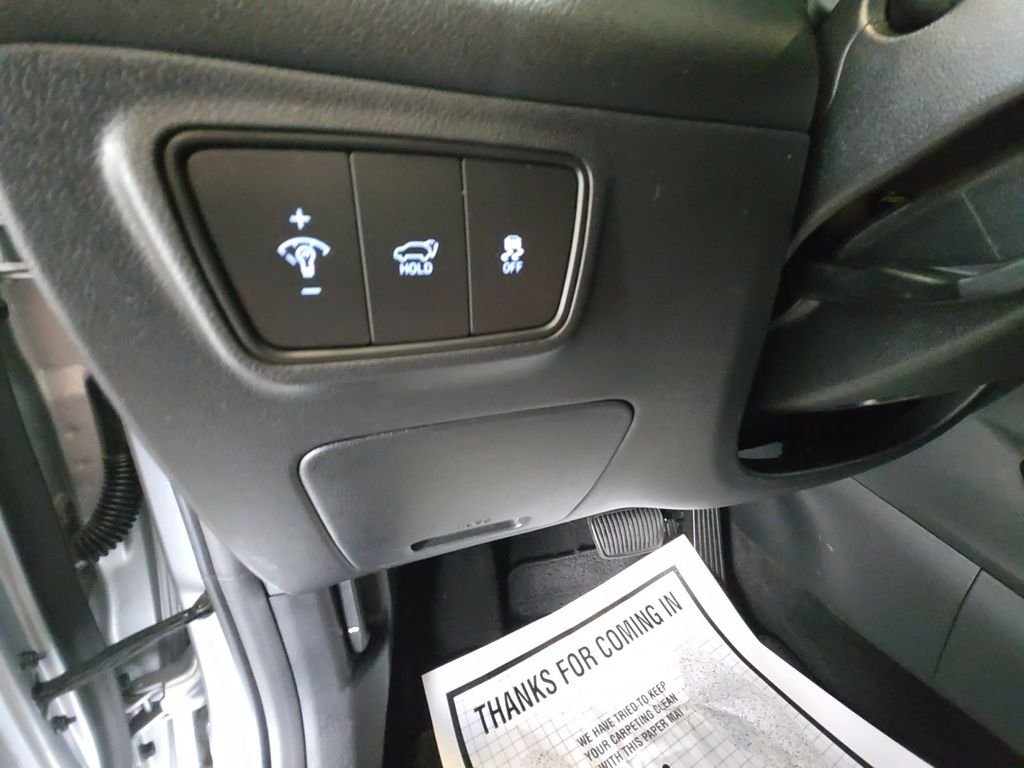 Used 2023 Silver Hyundai SEL image 32