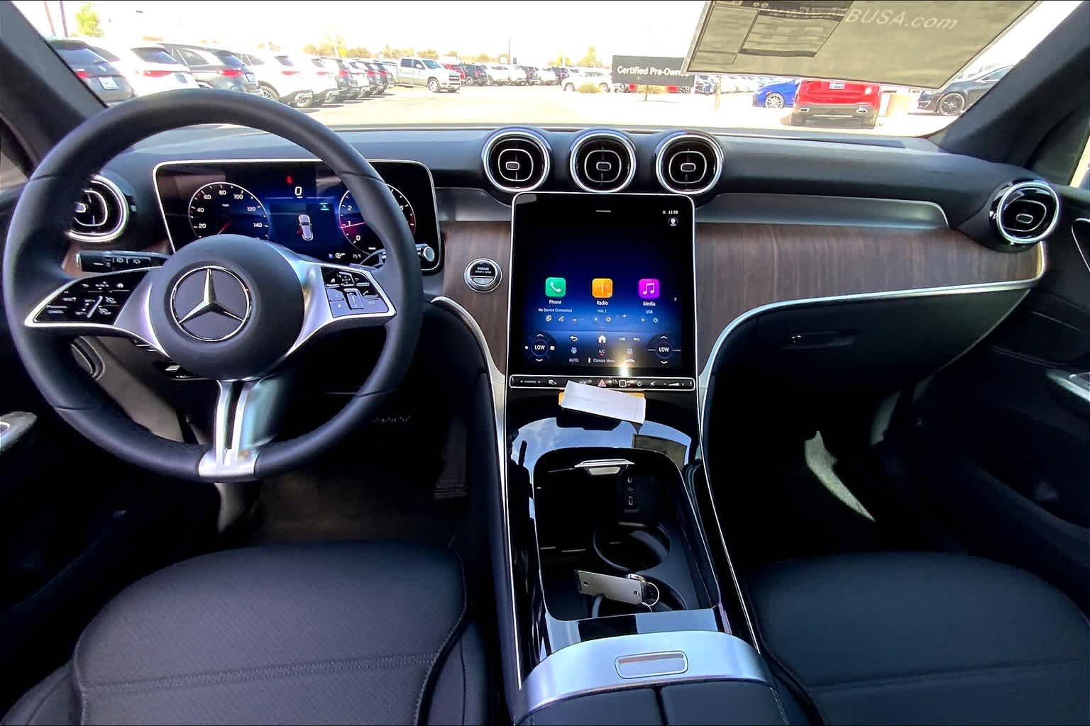 2025 Mercedes-Benz GLC Base - Photo 8