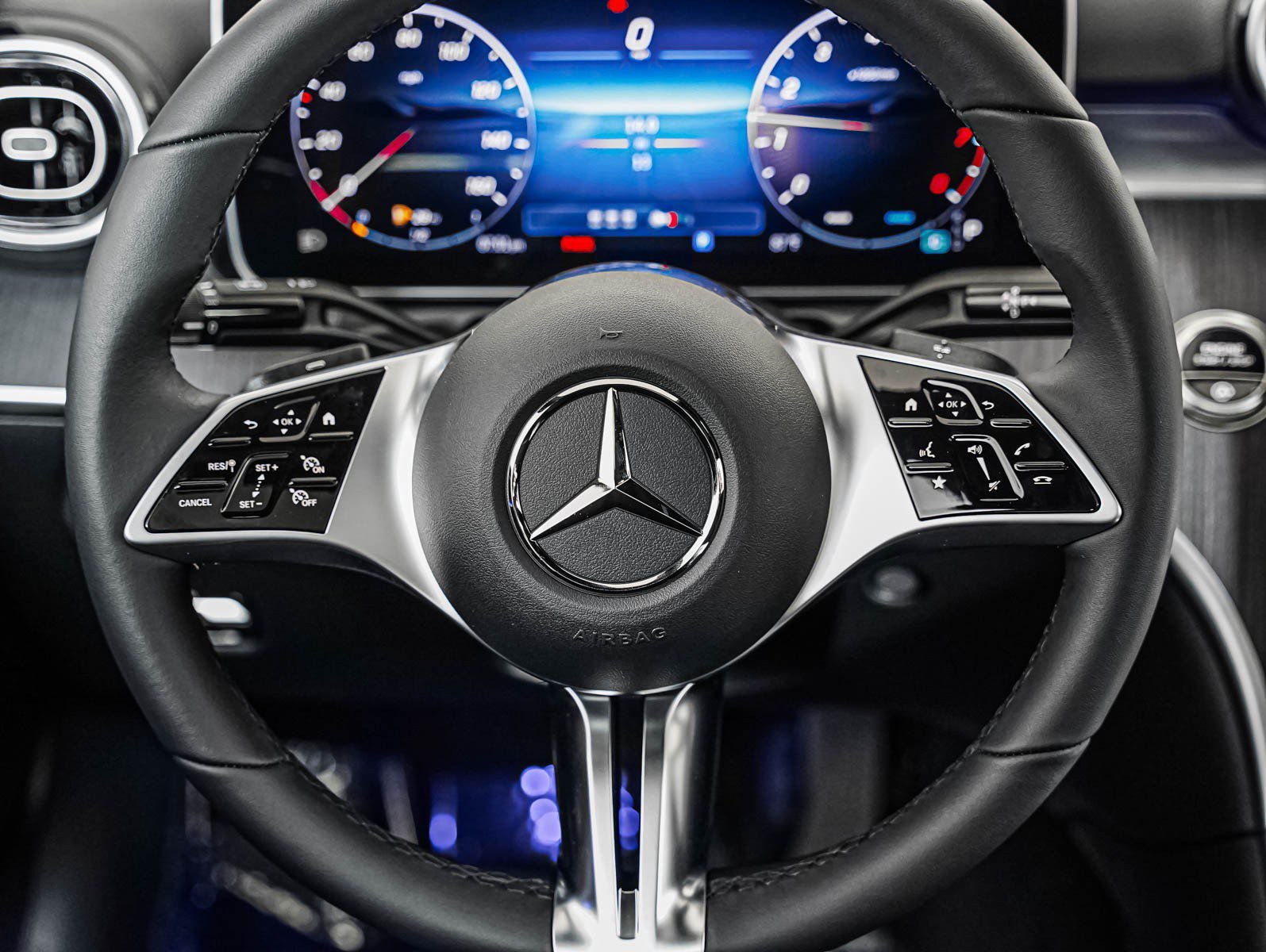 New 2026 MANUFAKTUR Alpine Grey Mercedes-Benz C 300 image 15