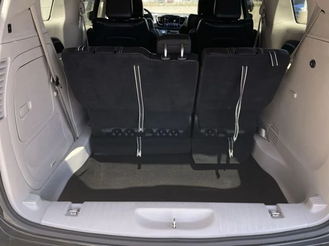Used 2023 Black Chrysler Touring L image 23