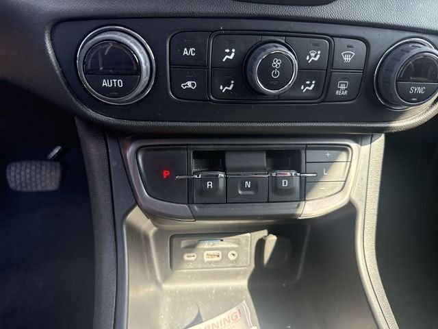 Used 2023 Silver GMC AT4 image 21