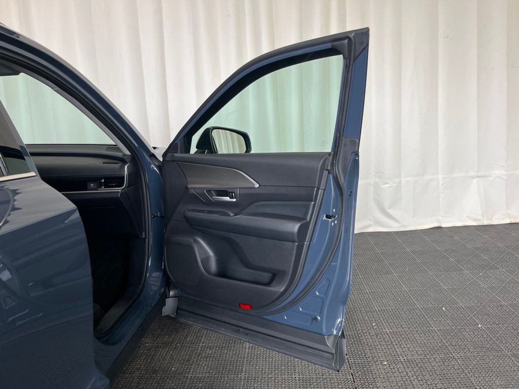 Used 2024 White Toyota XLE image 19
