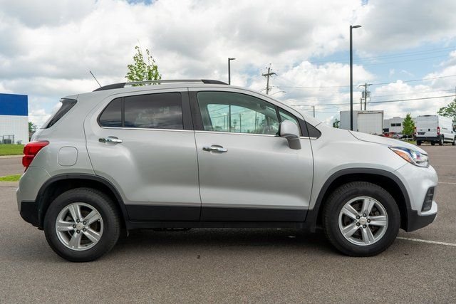 Used 2019 Silver Chevrolet LT image 5
