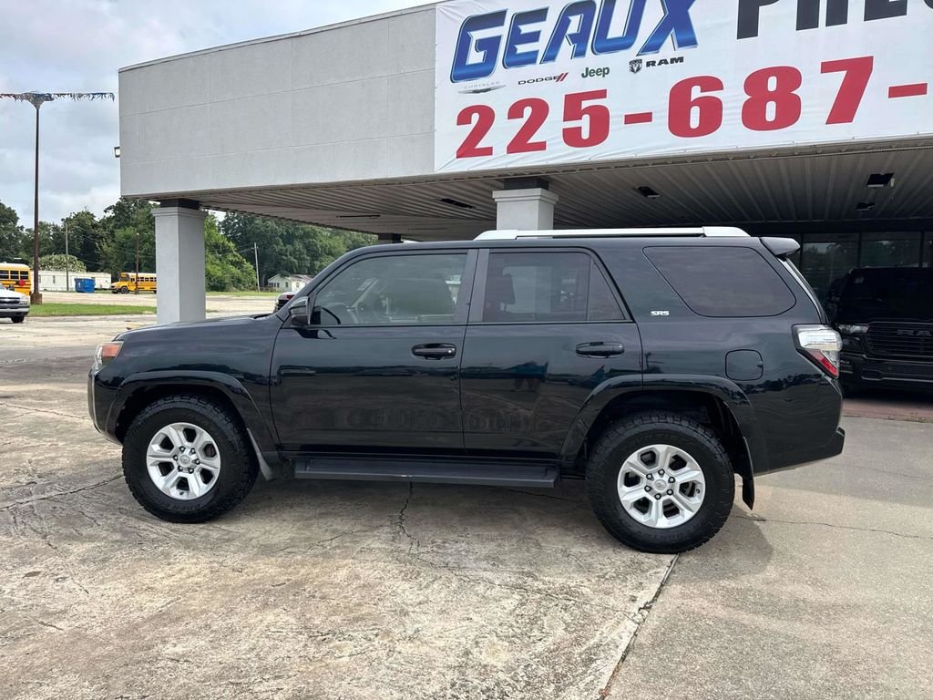 Used 2016 Black Toyota SR5 image 20