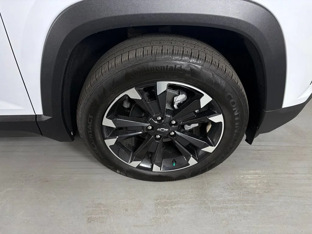 New 2026 Polar White Tricoat Chevrolet RS image 12