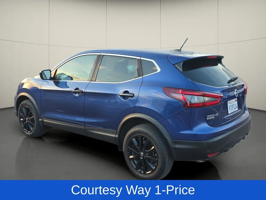 Used 2021 Blue Nissan S image 6