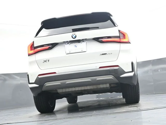 Used 2023 White BMW xDrive28i image 40