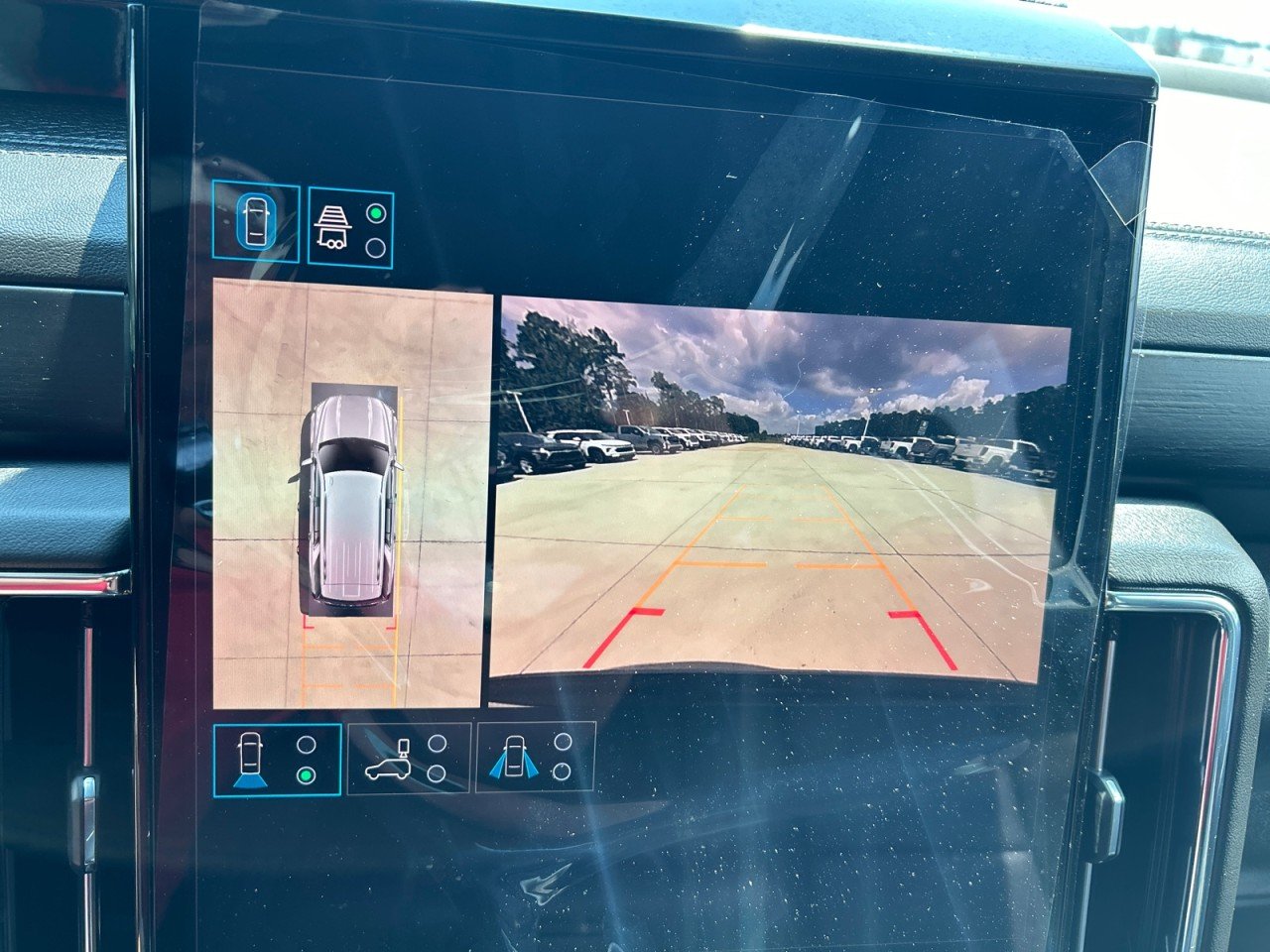 2026 GMC Yukon Denali - Photo 12