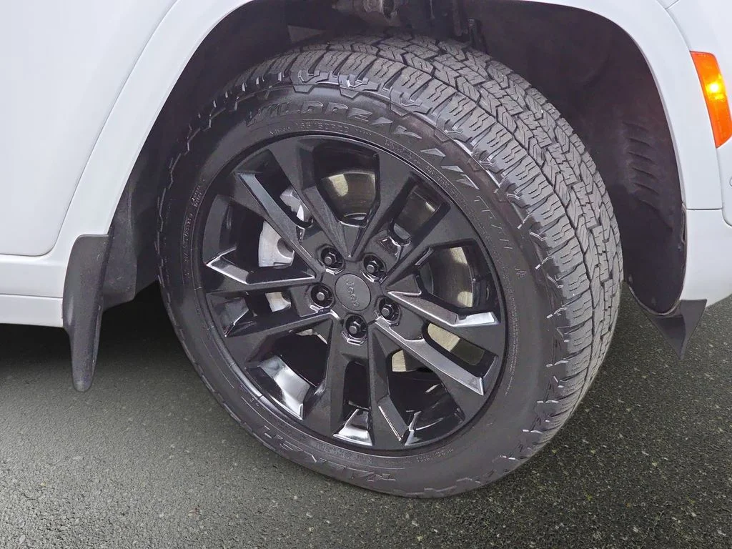 Used 2023 Bright White Clearcoat Jeep Overland 4xe image 34
