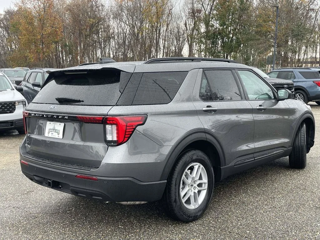 New 2026 Gray Ford Active image 3
