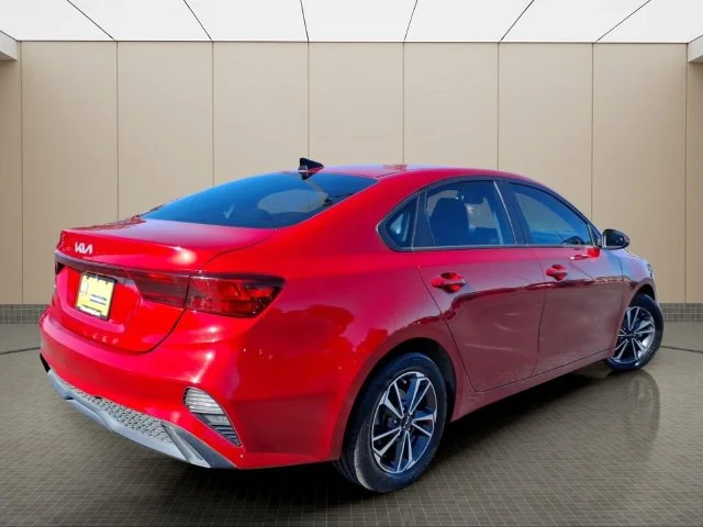 Used 2024 Red Kia LXS image 8