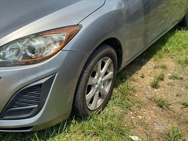 Used 2010 Silver Mazda i Touring image 4
