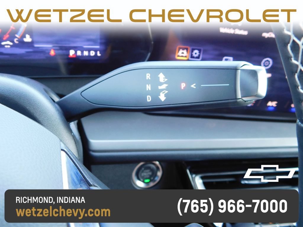 New 2027 Mosaic Black Metallic Chevrolet LT image 39