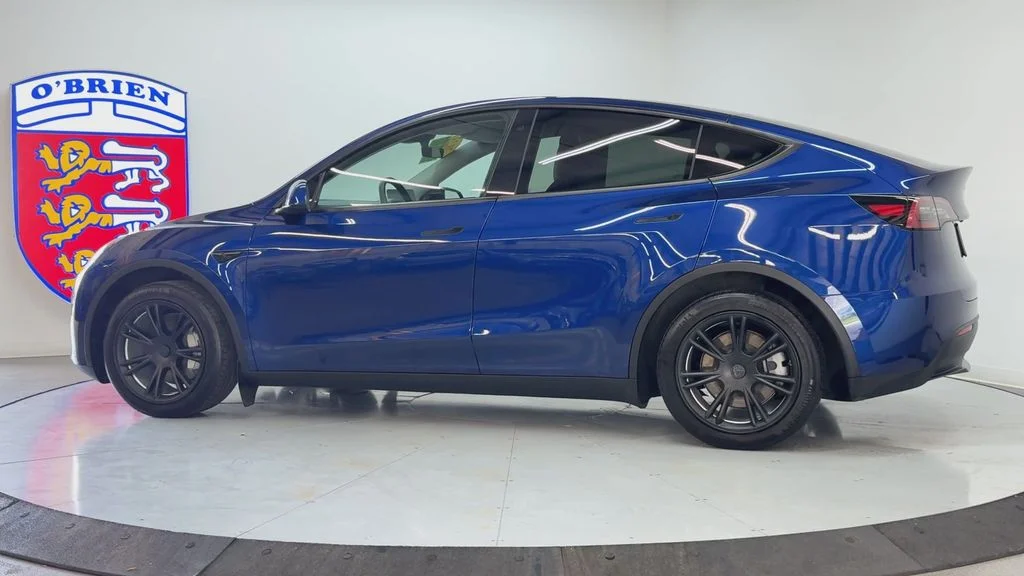 Used 2023 Deep Blue Metallic Tesla Long Range image 7