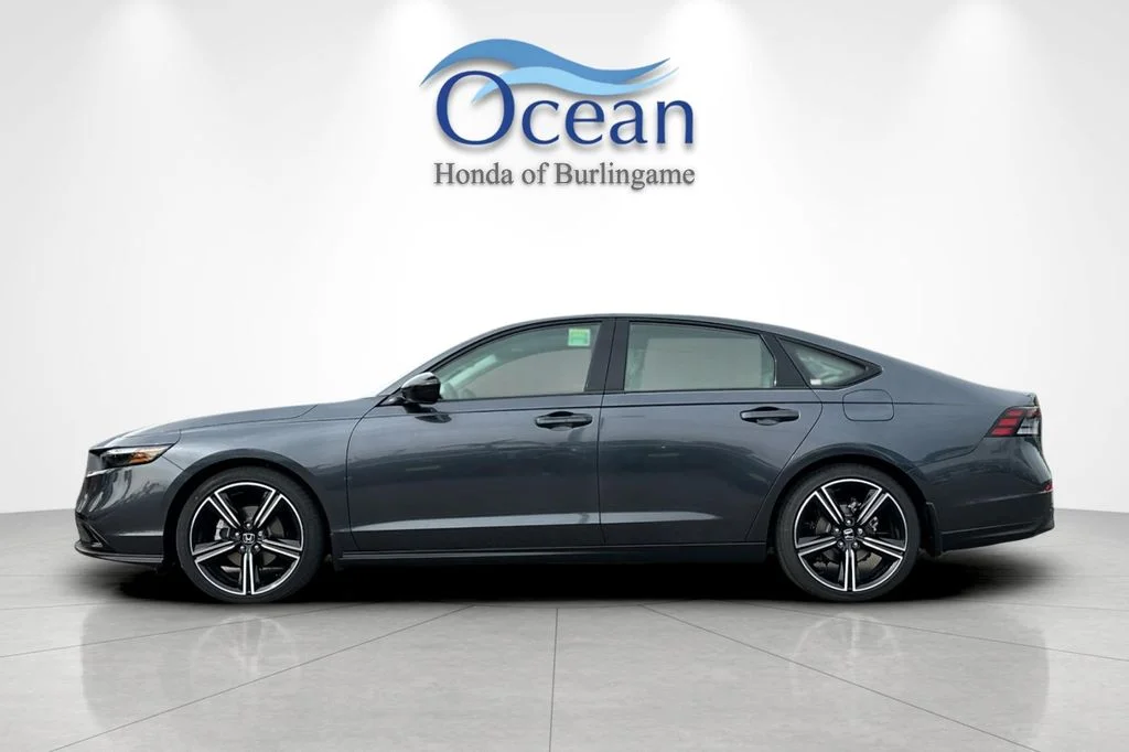 New 2026 Meteorite Gray Metallic Honda SE image 7