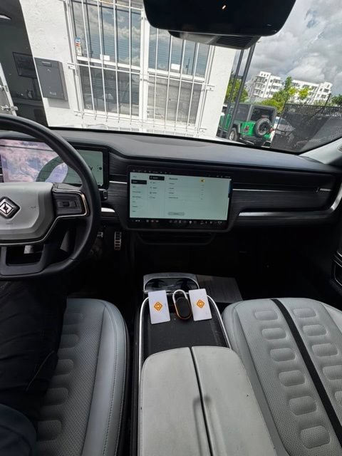 Used 2023 White RIVIAN Adventure image 5
