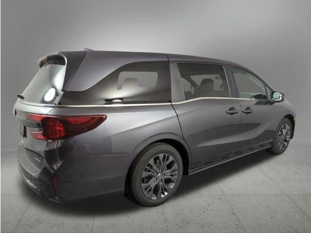New 2027 Modern Steel Metallic Honda Touring image 4