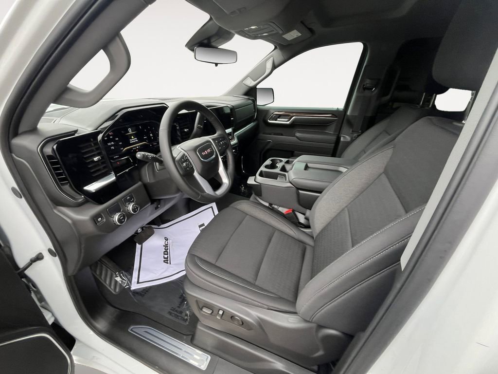 Used 2025 Summit White GMC Elevation image 19