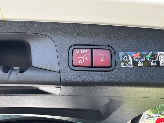 New 2026 MANUFAKTUR Moonlight White Magno Mercedes-Benz GLS 450 image 41