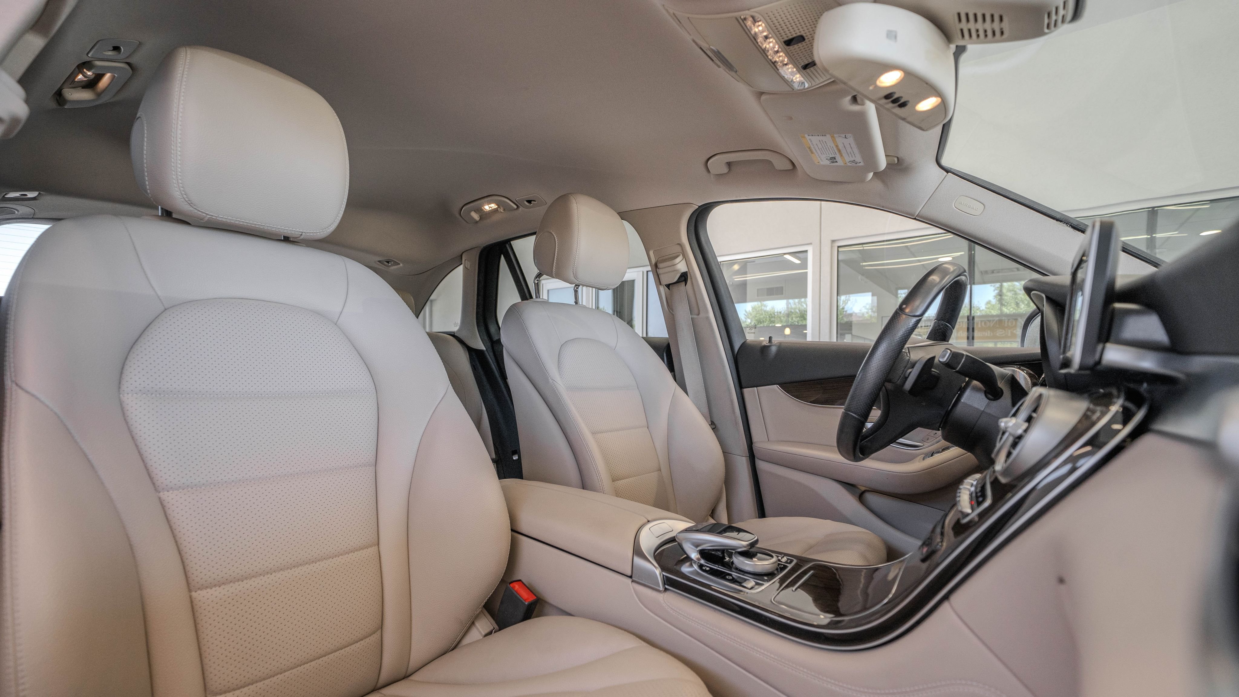 Used 2016 Red Mercedes-Benz GLC 300 image 23