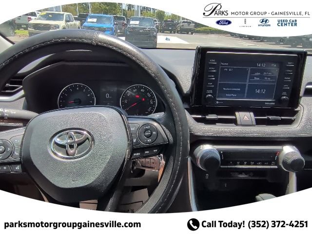 Used 2021 White Toyota LE image 19