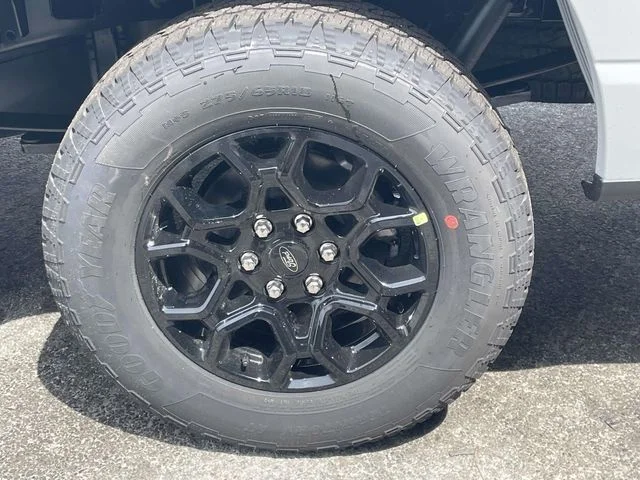 New 2026 Avalanche Ford XLT image 7