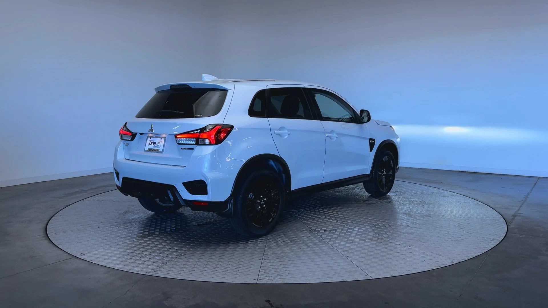 New 2026 White Diamond Mitsubishi 2.0 LE image 7