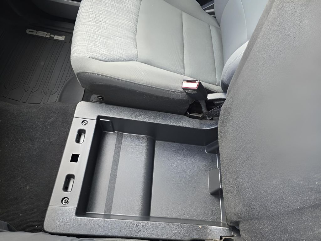 Used 2023 Brown Ford XLT image 27