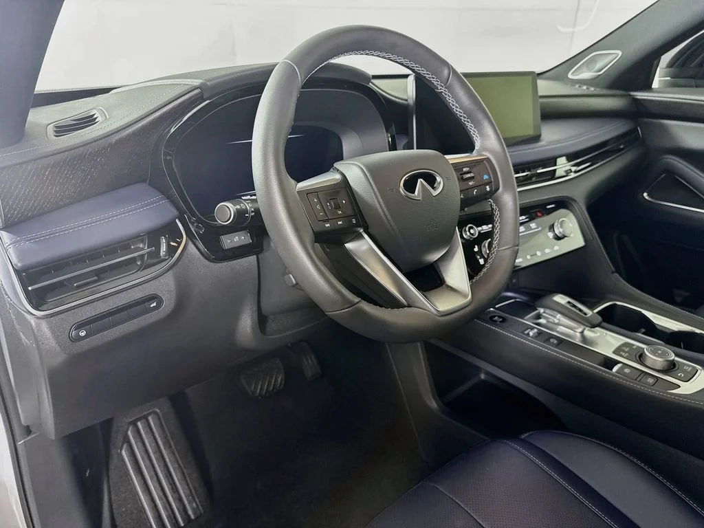 Certified Used 2026 White / Black INFINITI SPORT image 12