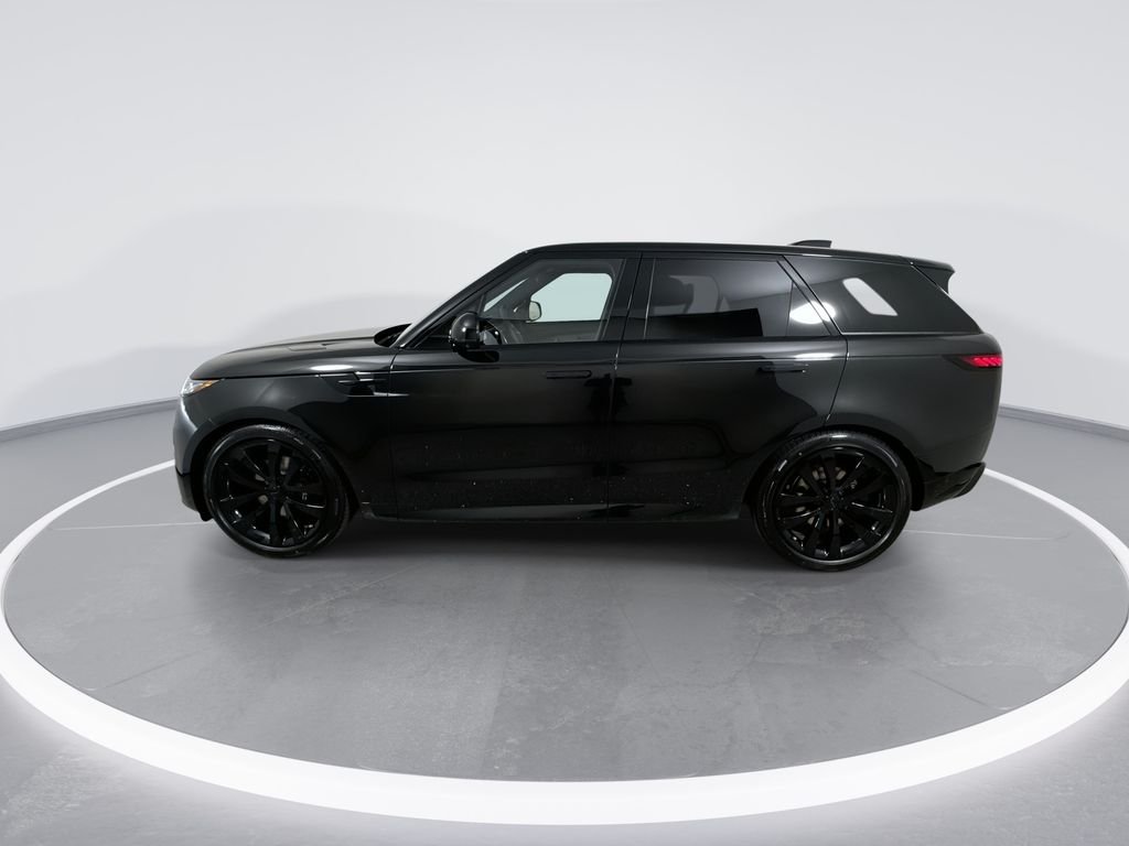 New 2026 Santorini Black Land Rover Dynamic SE image 5