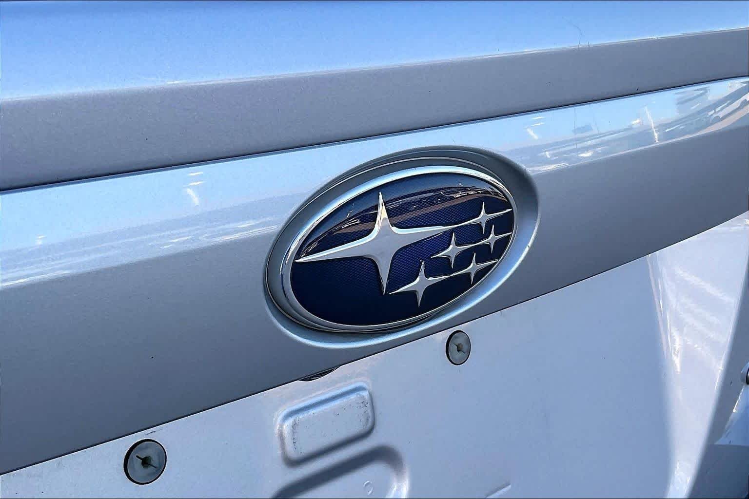 Used 2019 Ice Silver Metallic Subaru  image 29