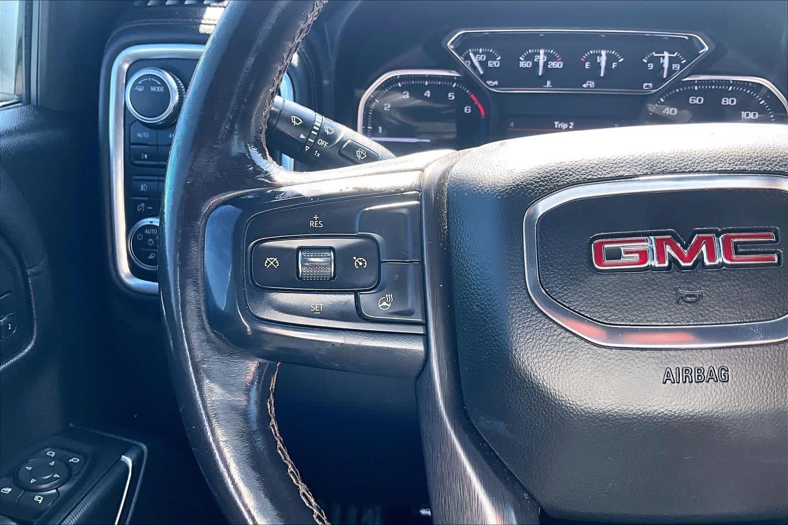 Used 2021 SUMMIT WHITE GMC AT4 image 24