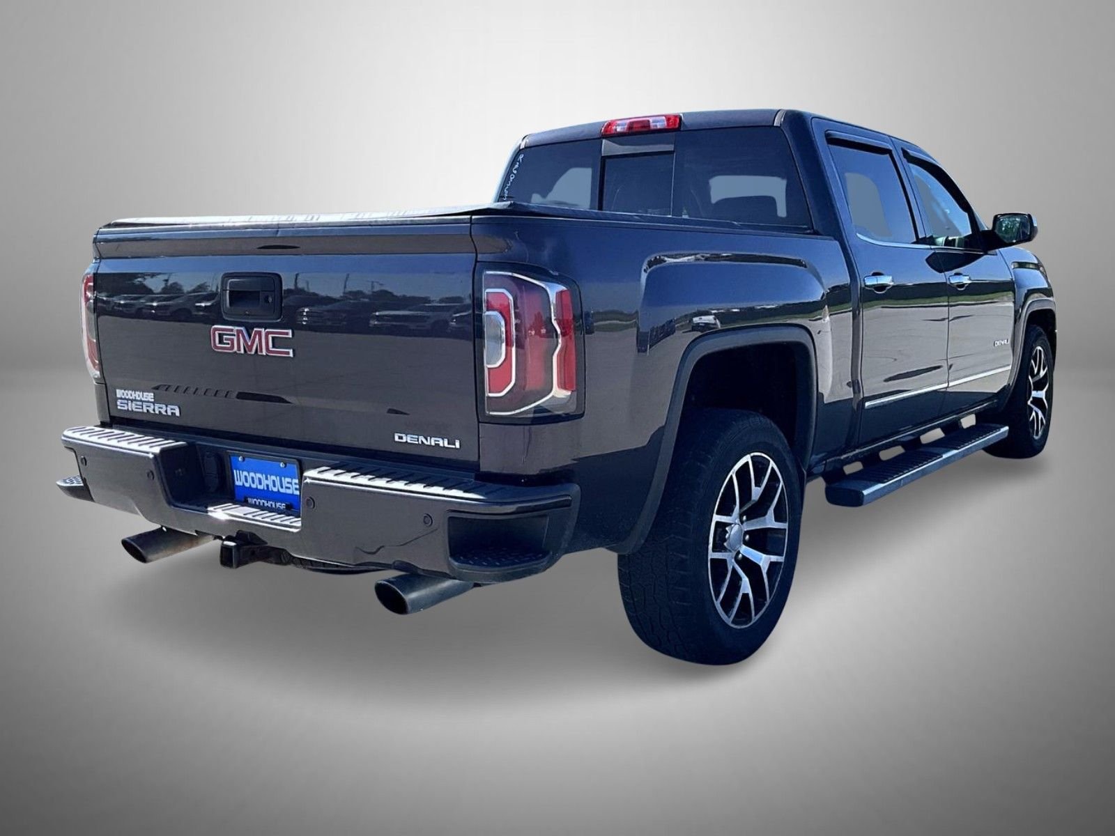 Used 2016 Gray GMC Denali image 5