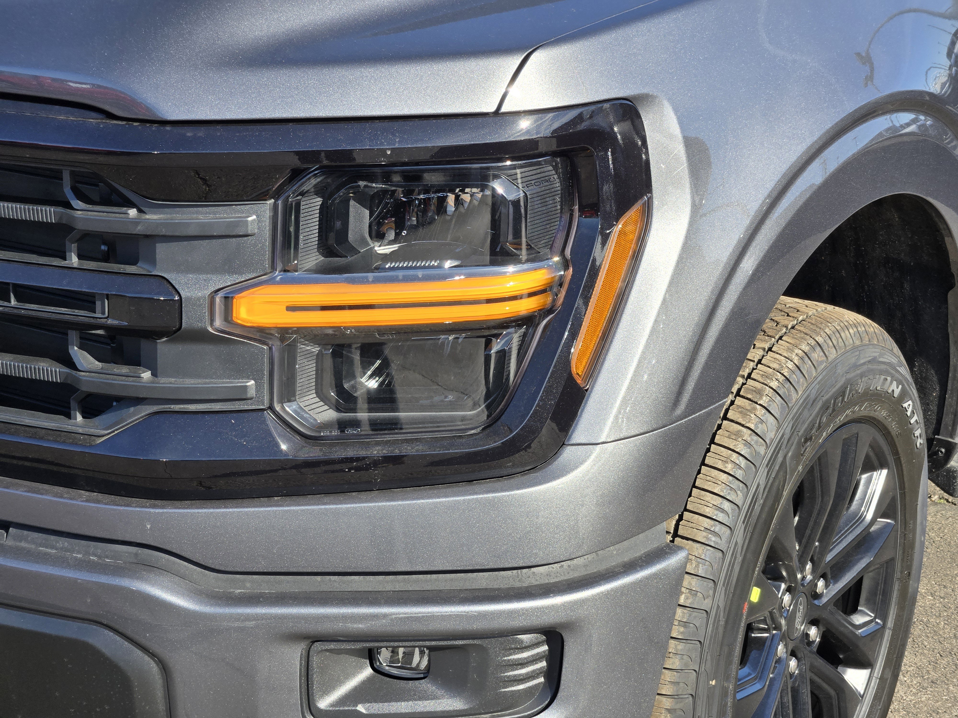 New 2026 Carbonized Gray Metallic Ford XLT image 5