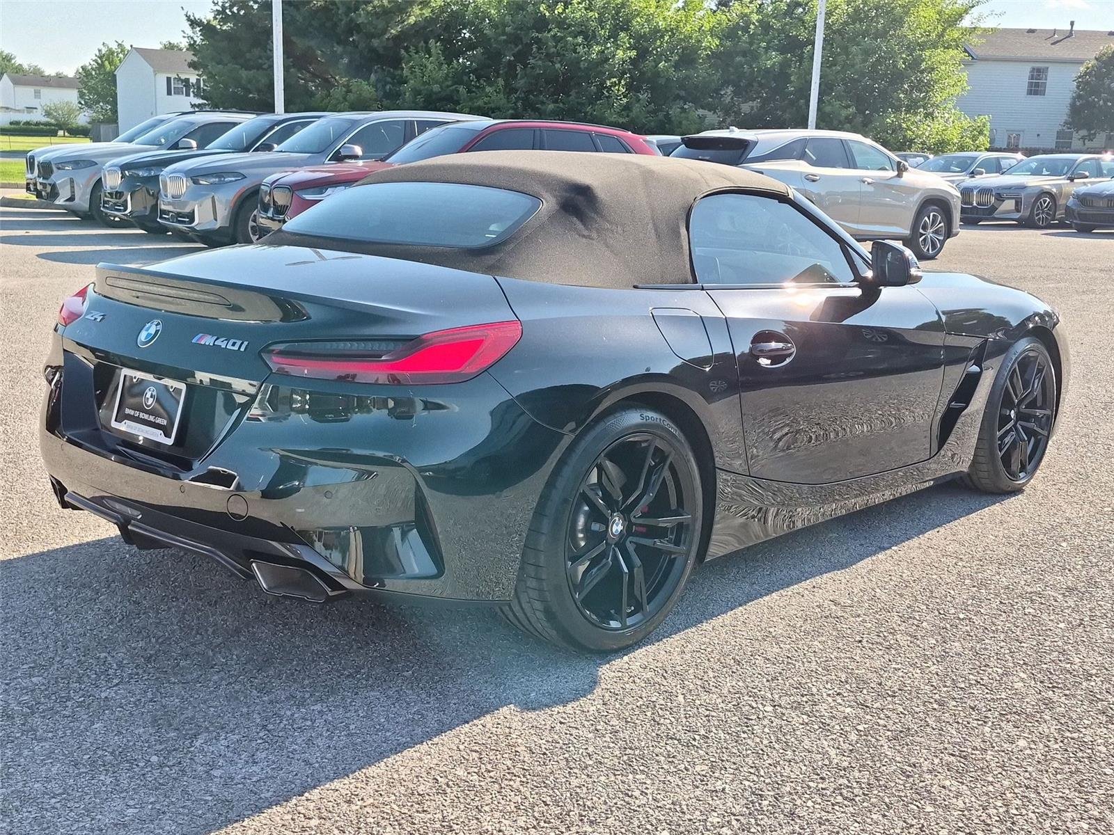 Used 2025 Black Sapphire Metallic BMW M40i image 5