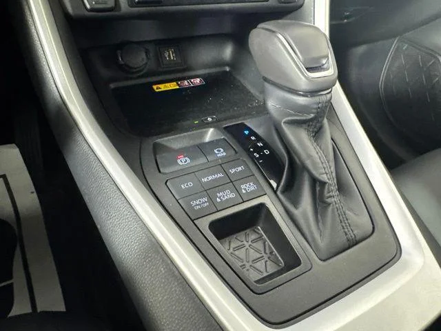 Certified Used 2024 WIND CHILL PEARL Toyota  image 17
