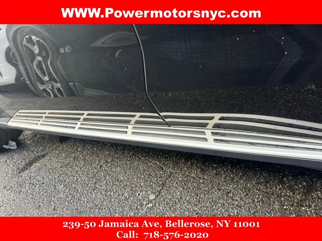 Used 2023 Black BMW xDrive40i image 10