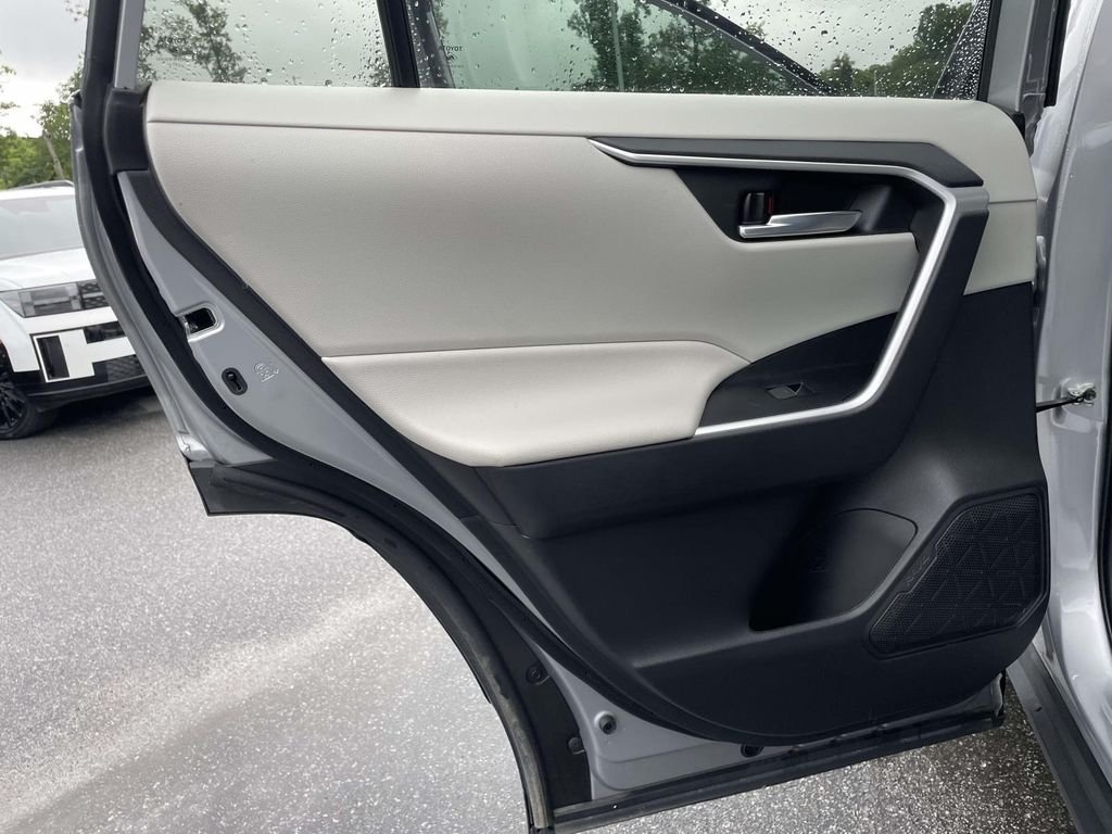 Used 2022 Silver Sky Metallic Toyota XLE image 2