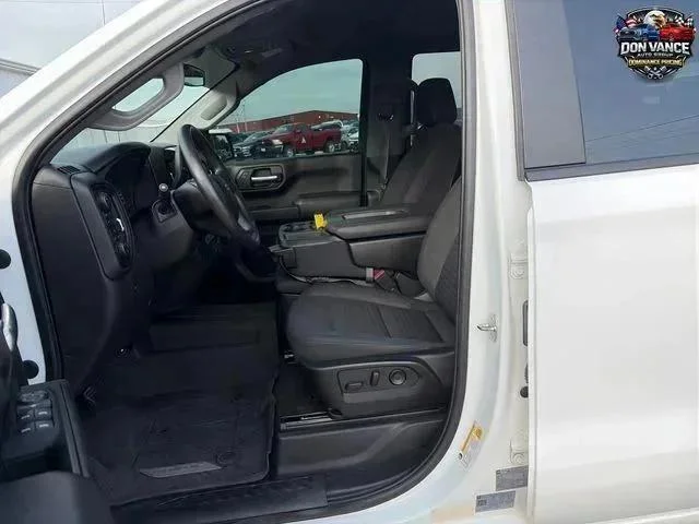 Used 2022 White Chevrolet Custom Trail Boss image 9