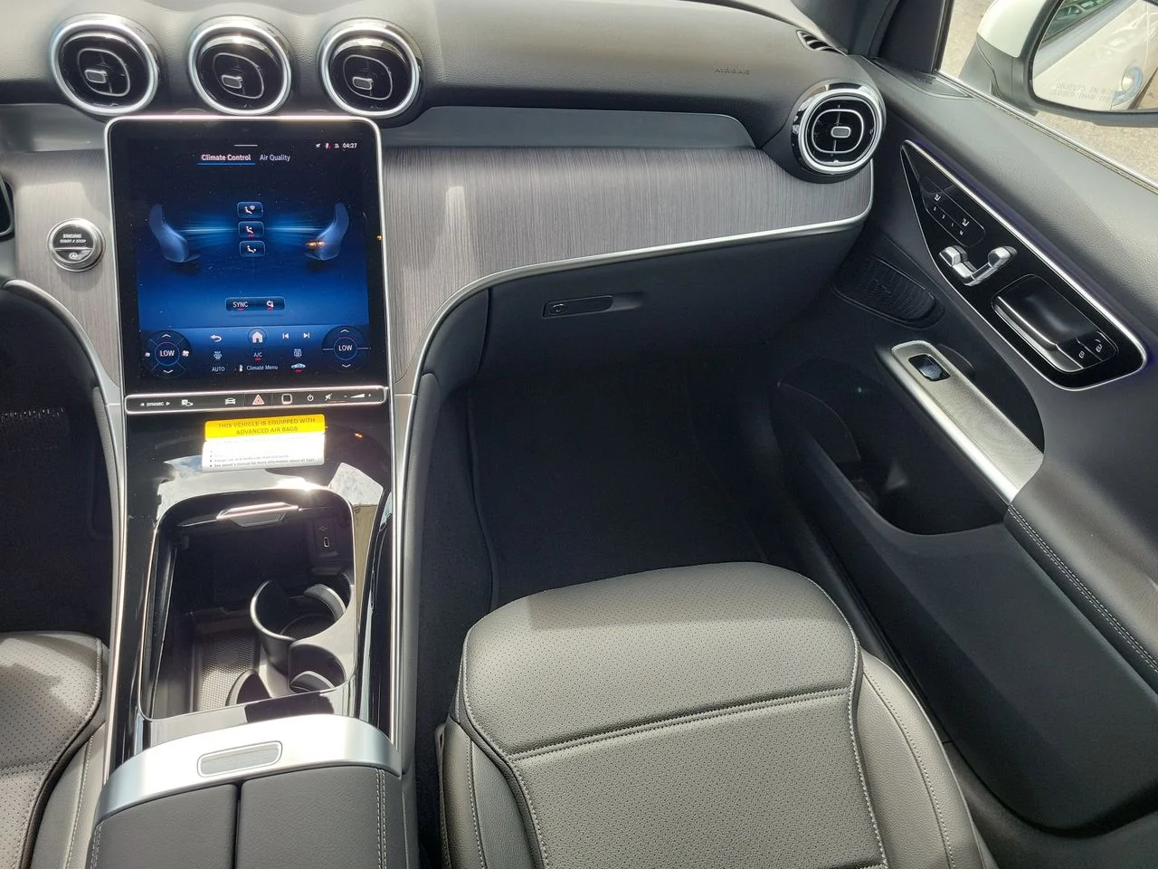 New 2026 Polar White Mercedes-Benz GLC 300 image 16