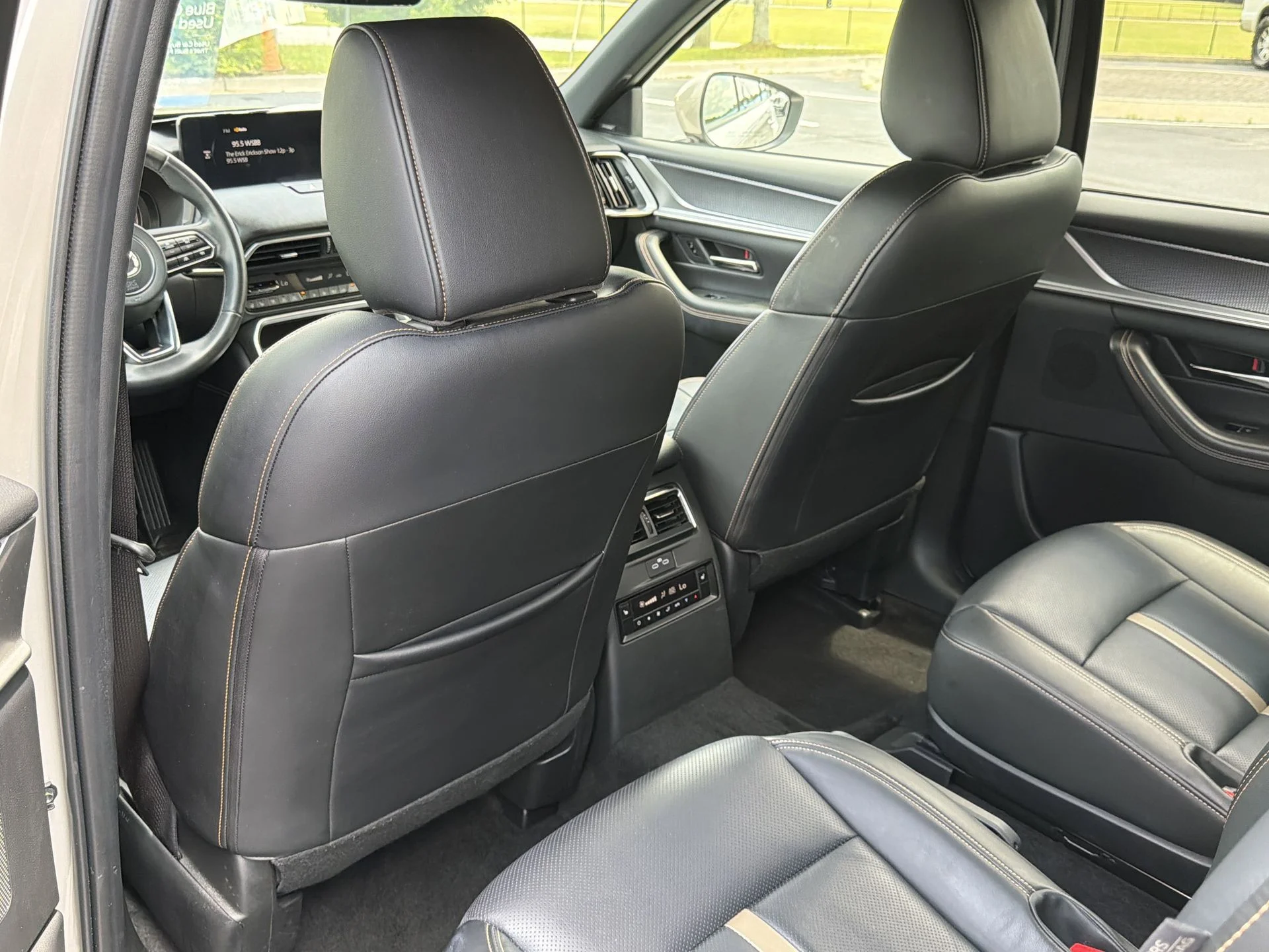 Certified Used 2025 Platinum Mazda 3.3 Turbo Premium Plus image 22