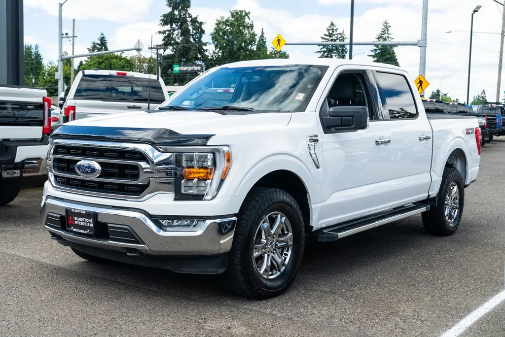 Used 2023 White Ford XLT image 3